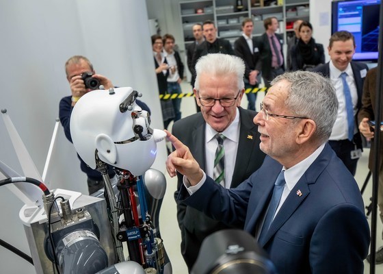 Österreichs Bundespräsident Van der Bellen besucht das Cyber Valley